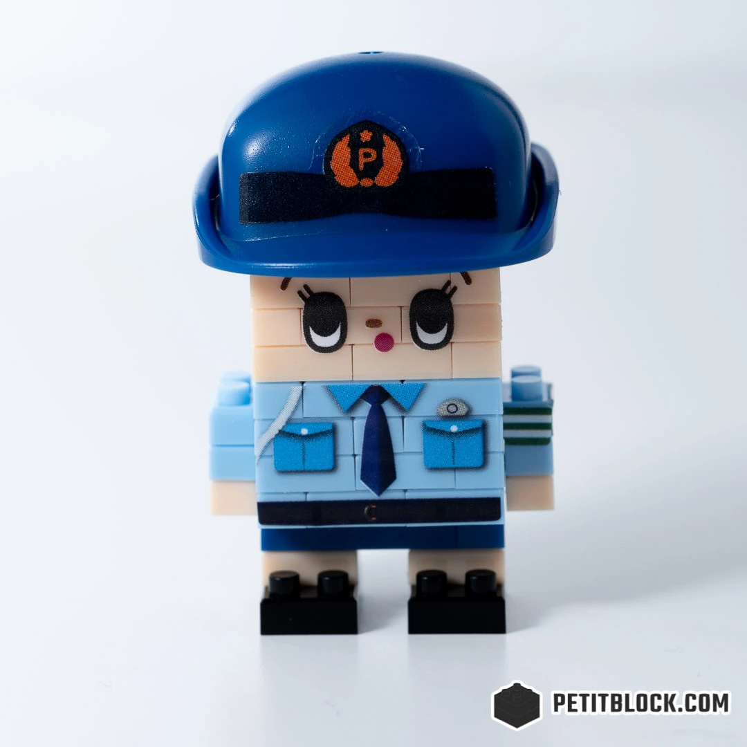 Policewoman 婦警